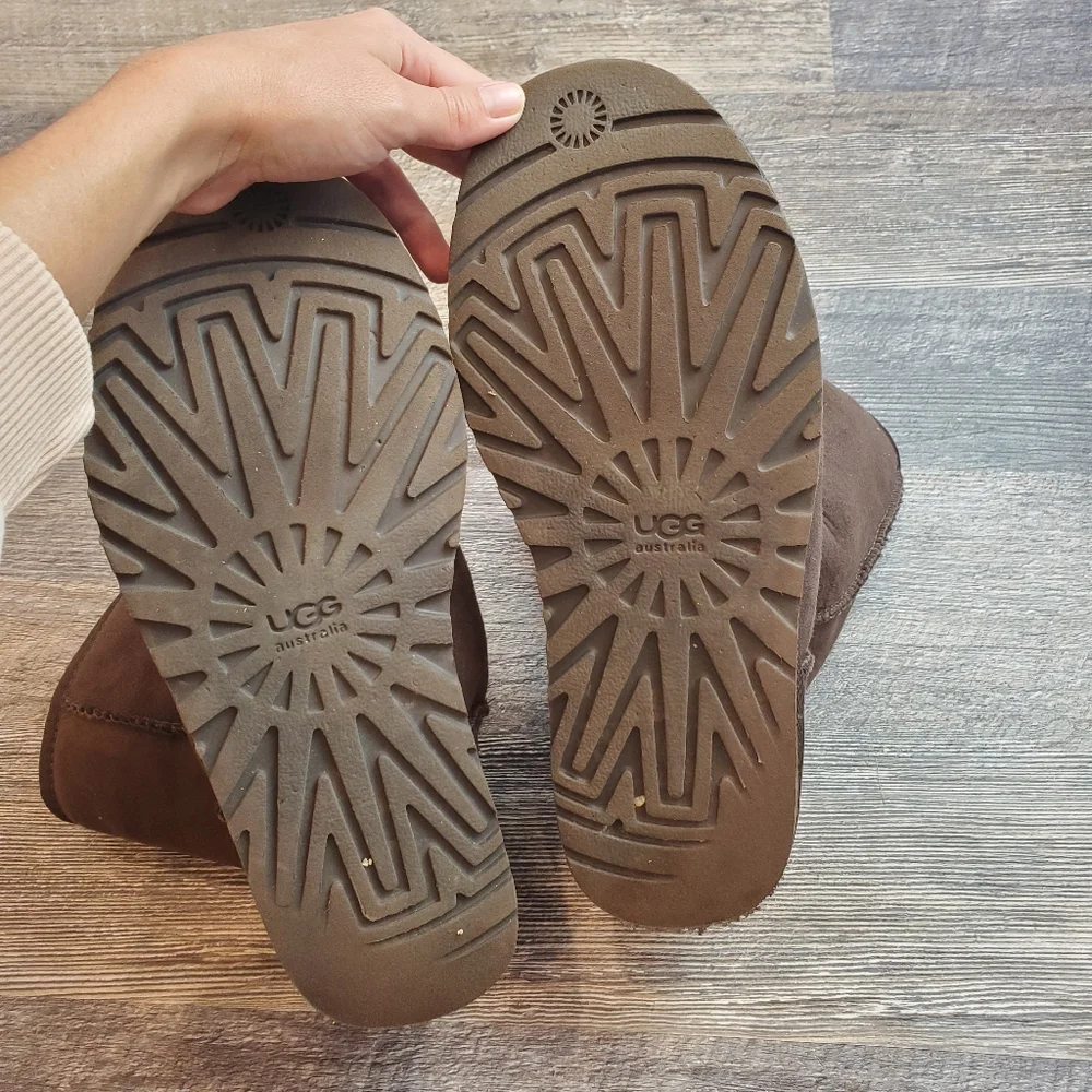 UGG classic short suede leather brownstone winter boots women size 9